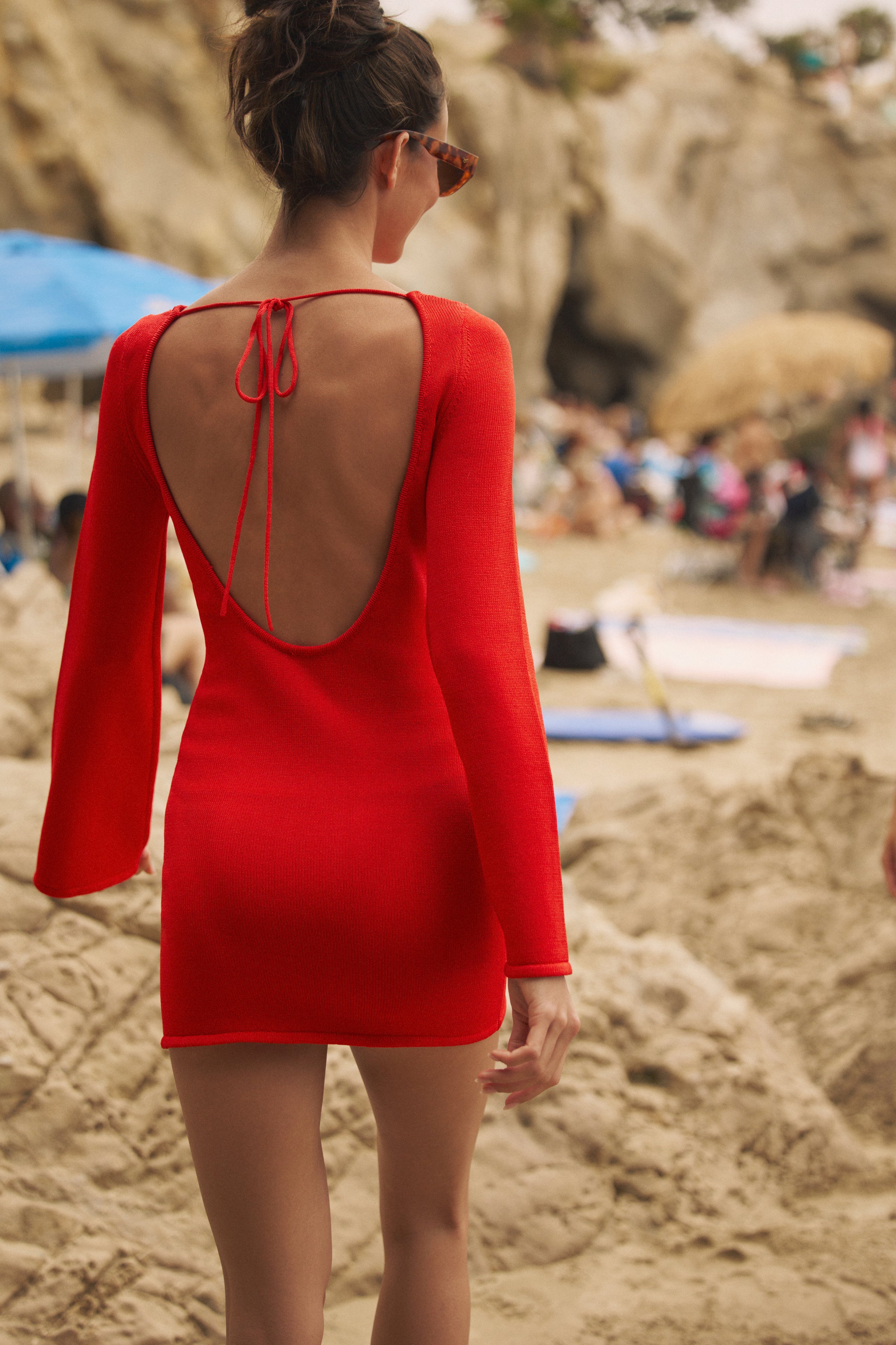 שמלת מיני אדומה