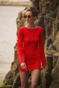 שמלת מיני אדומה